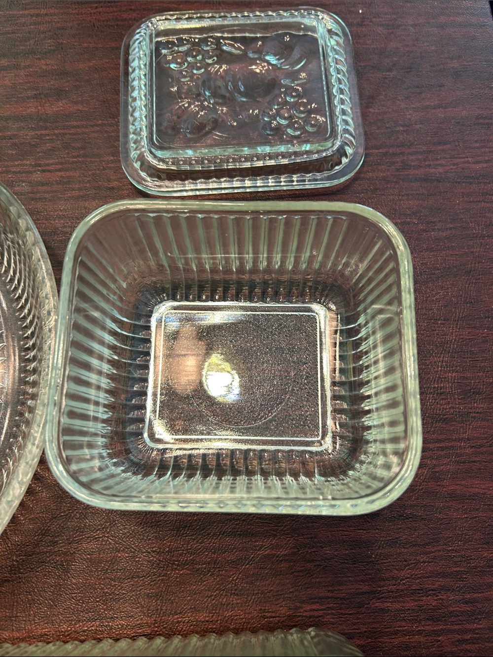 Vintage Clear Glass Storage Dishes; Two with Tops; Beautiful Perfect Condition - Picture 5 of 10